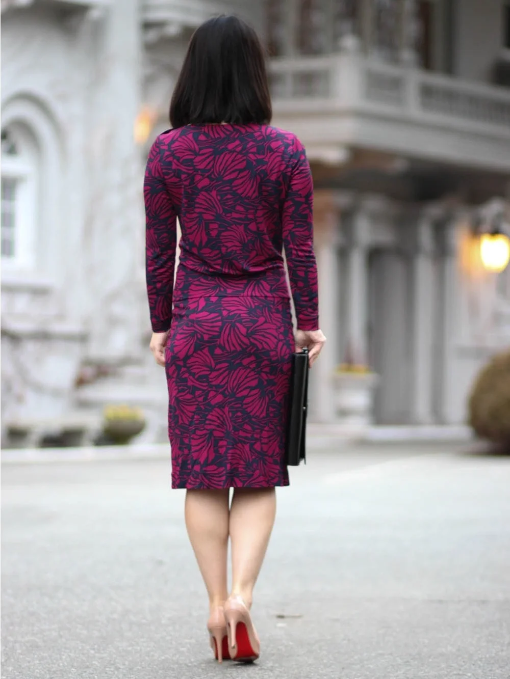 Tory Burch Etta Blouson Midi Dress in Berry and Navy Floral size medium